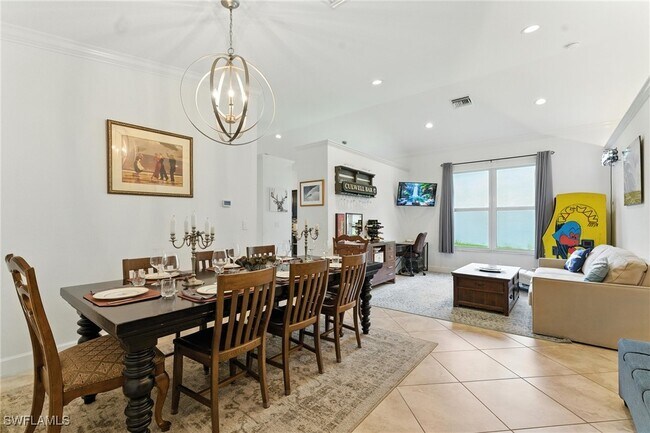 Foto del edificio - 2085 Painted Palm Dr