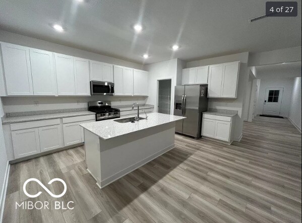 Foto del edificio - 7307 Darley Ln