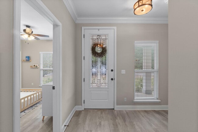 Building Photo - 33 8th Ave