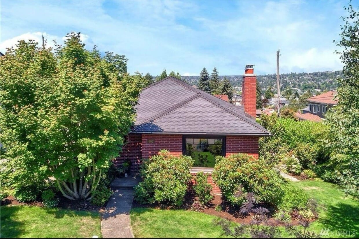 Incredible Brick Bungalow Rare Opportunity House Rental in Seattle, WA