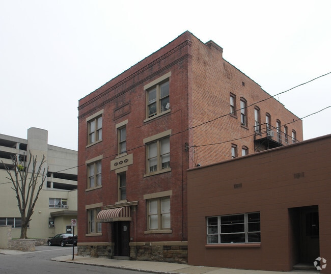 Building Photo - 74 E Engler St