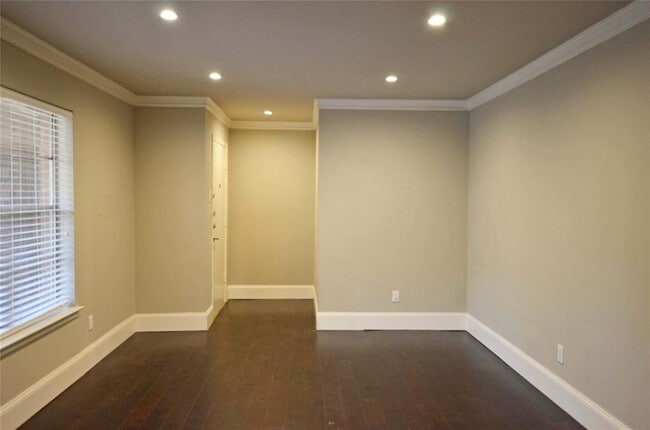 Building Photo - 4219 Avondale Ave