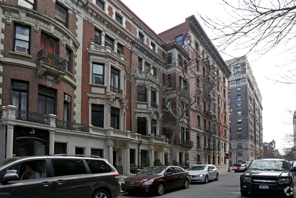 Primary Photo - 303 W 105th St