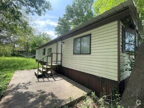 Building Photo - 504 River Park Rd