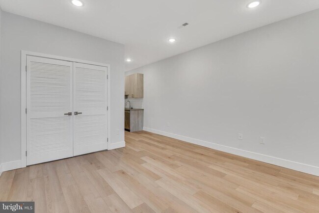 Foto del edificio - 1243 W Westmoreland St