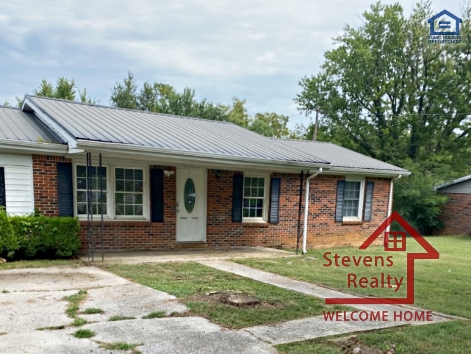 Primary Photo - 540 McQuade Cir