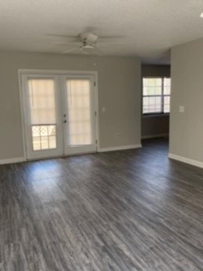 Building Photo - 103 Woodley Dr