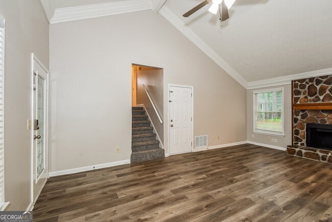 Foto del edificio - 1111 Realm Ln