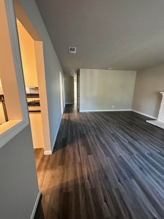 Foto del edificio - Desirable 3 bedroom 2 bath home