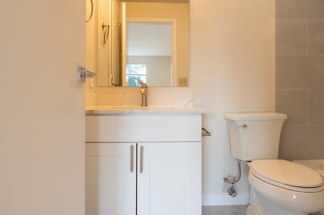 Foto del edificio - 21511 4th Ave W