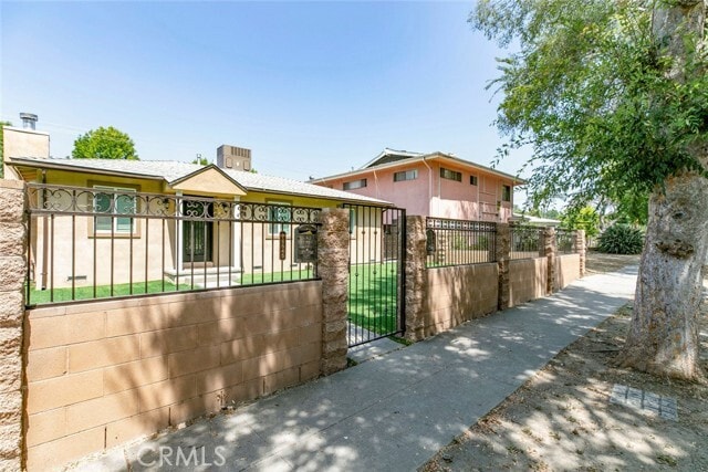 Building Photo - 6545 Coldwater Canyon Ave