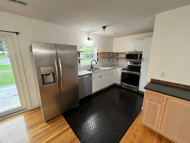 Kitchen - 701 Swadley Rd