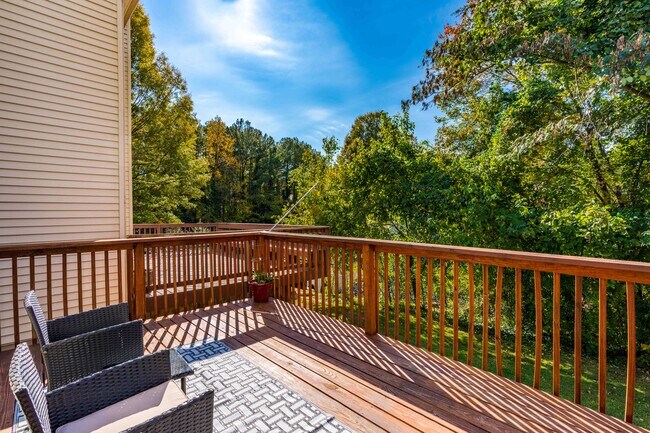 Foto del edificio - 1708 Ithaca Ln