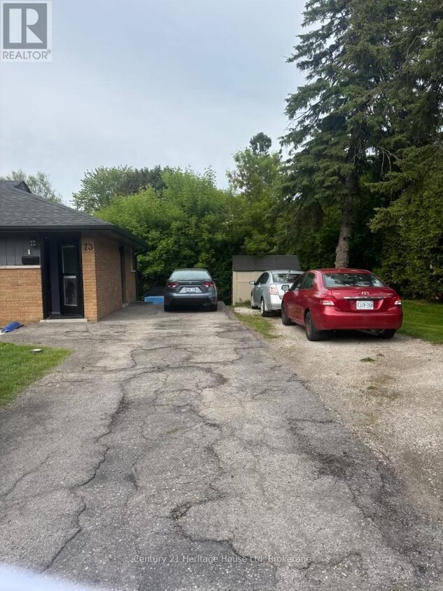 Primary Photo - 73 Rosewood Ave