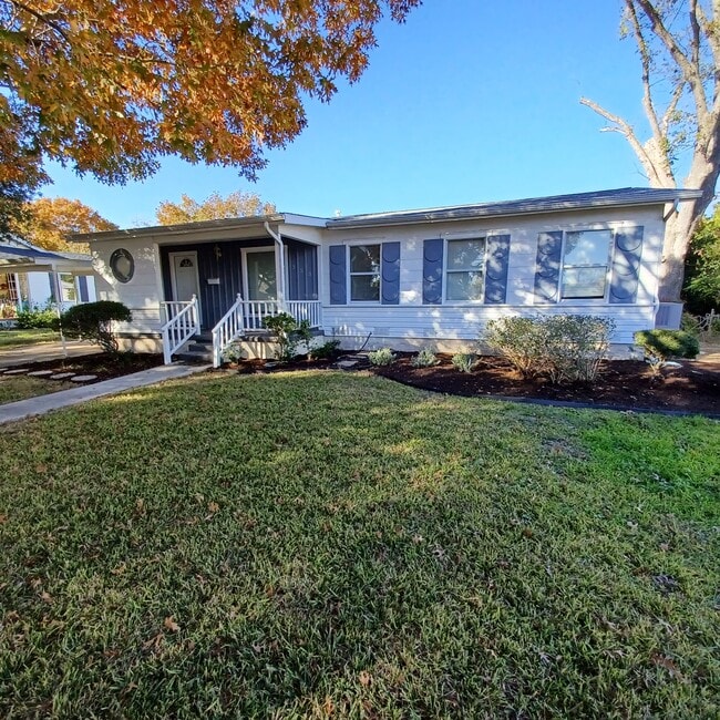 Building Photo - 353 Irvington Dr