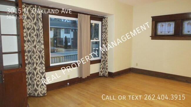 Foto del edificio - 3015 N Oakland Ave