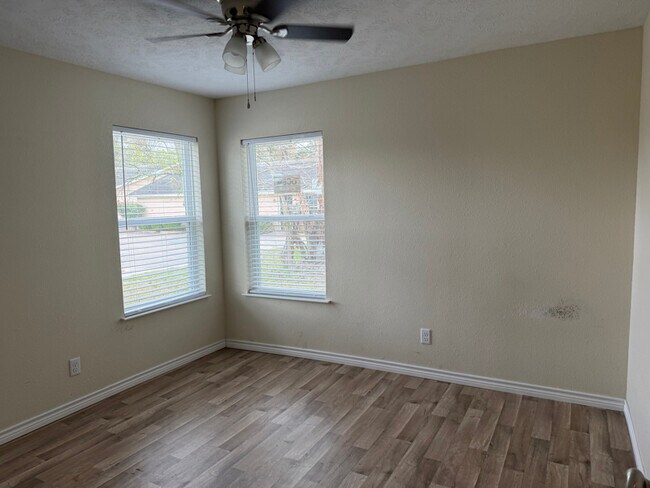 Foto del edificio - 635 S Archie St