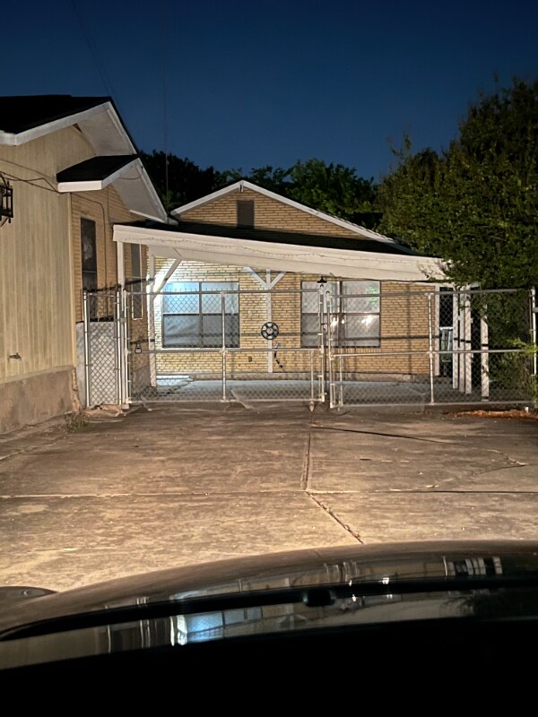 Foto del edificio - 1615 Cincinnati Ave