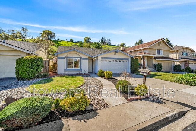 Building Photo - 2940 Sombrero Cir