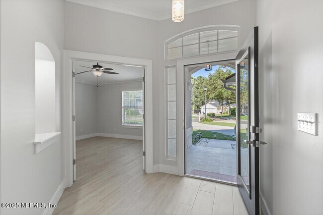 Building Photo - 744 Dewdrop Loop