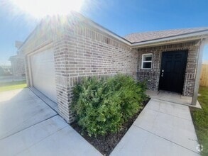 Building Photo - 10312 NW 18th Ter