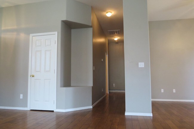 Building Photo - 267 Beechnut St
