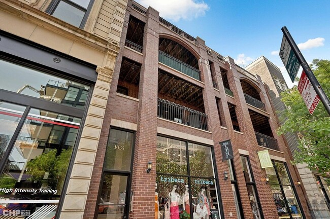 Building Photo - 1035 W Madison St