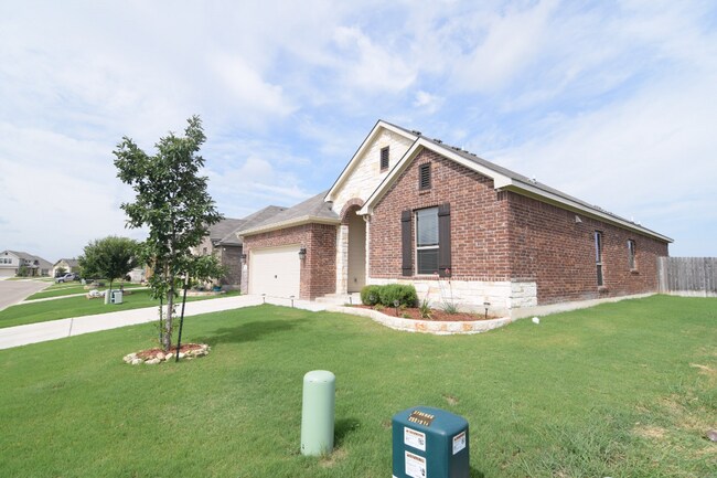 Building Photo - 410 Stonehouse Ln