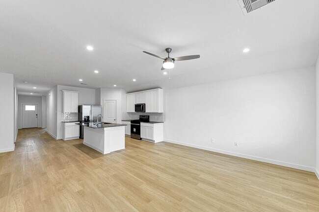 Foto del edificio - 1718 Battisti Dr