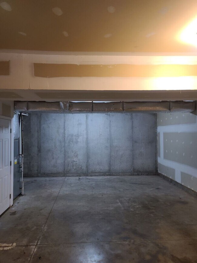 Foto del edificio - 3 Bedroom 2 1/2 bath townhouse in Waynesbo...