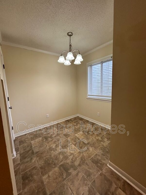 Foto del edificio - 805 Stallings Rd