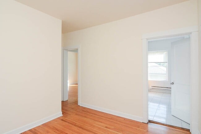 Building Photo - 2910 W George St