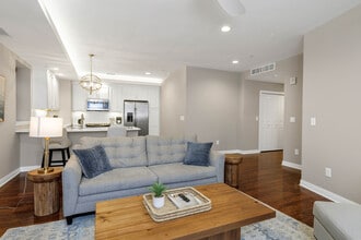 Peregrine 100-304 furnished corporate apartment - Peregrine 100