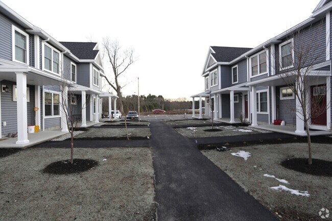 Building Photo - 5 Sherman Circle