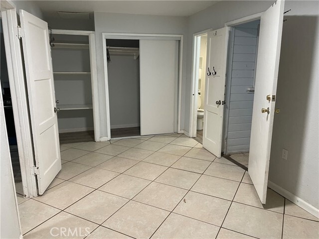 Building Photo - 1543 W Orange Grove Ave
