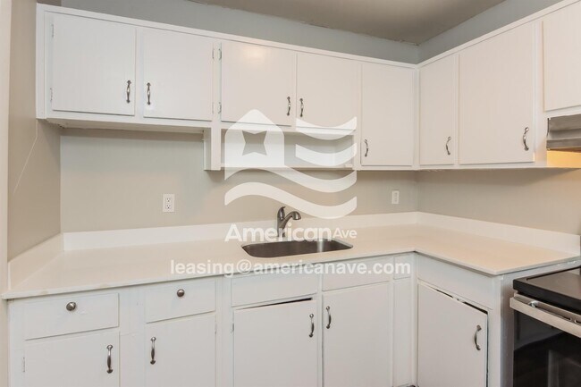 Foto del edificio - 5039 Wellborn Dr