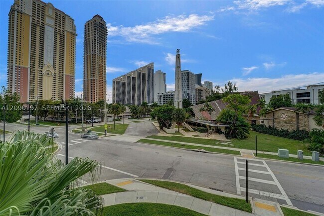 Foto del edificio - 17800 Atlantic Blvd