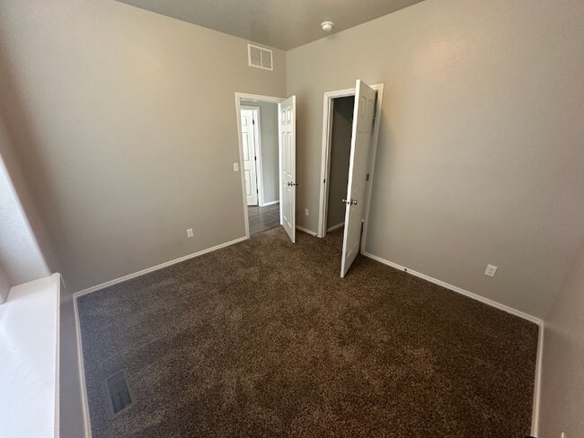 Foto del edificio - 715 SW Nugget St