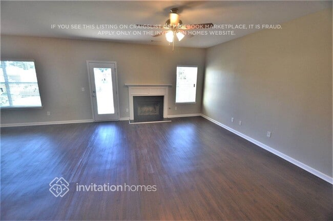 Foto del edificio - 3024 Rochelle Ct SW
