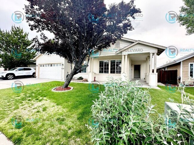 Building Photo - You will absolutely love what this home ha...