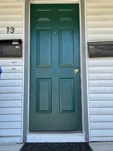 Building Photo - 13 Percival St
