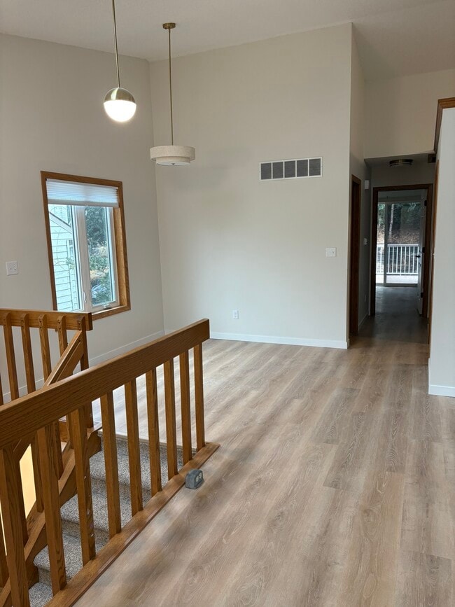 Building Photo - 830 Dover St