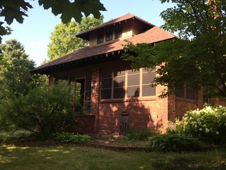 Building Photo - 1003 N 9th St