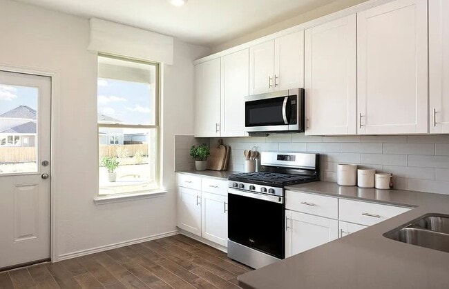 Building Photo - 313 Redonda Dr