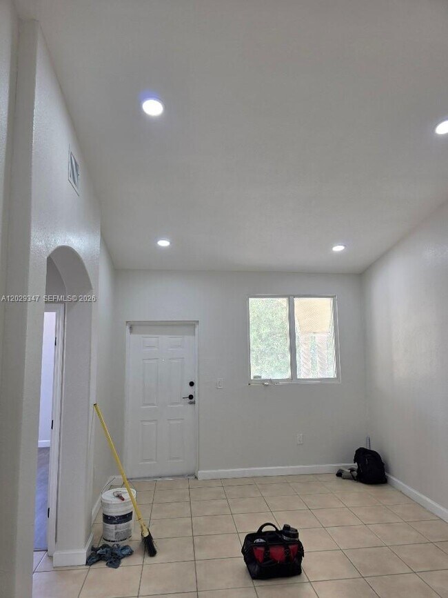Foto del edificio - 1661 SE 29th Ct