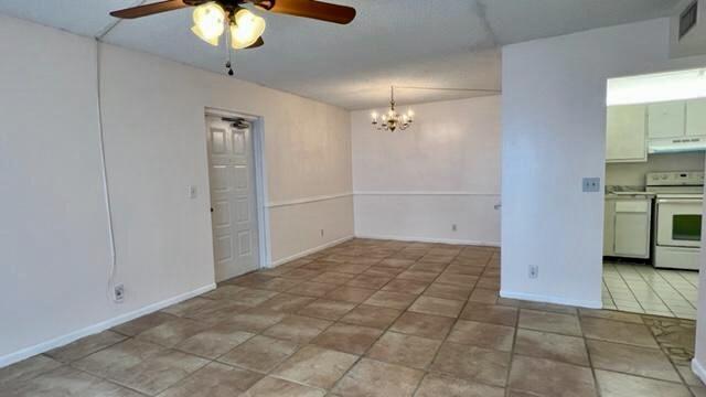 Foto del edificio - 1008 Green Pine Blvd