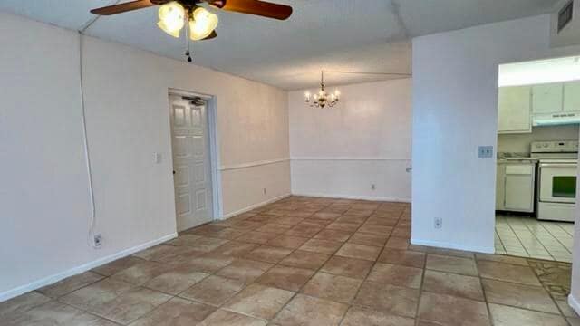 Building Photo - 1008 Green Pine Blvd