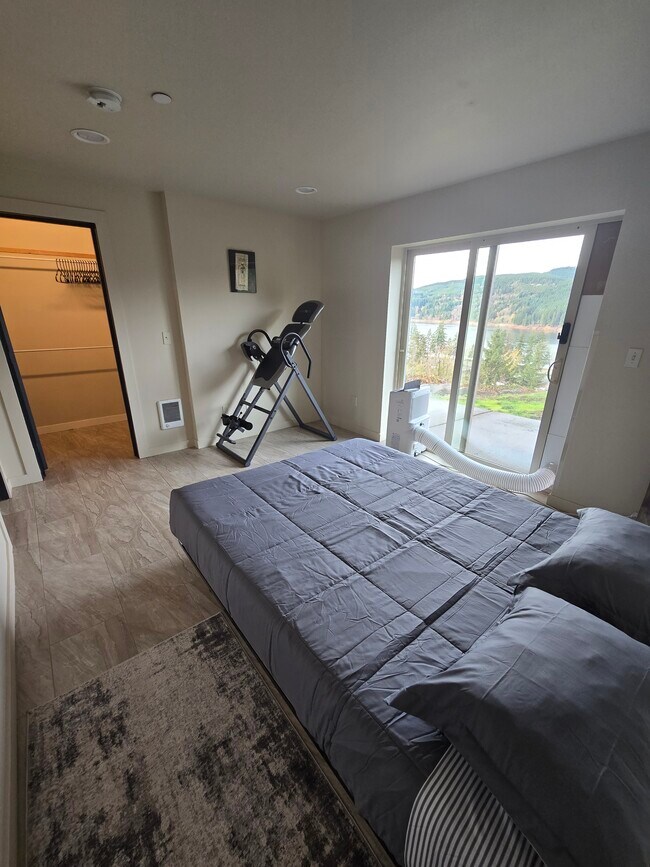 Foto del edificio - 6308 Lake Pointe Wy