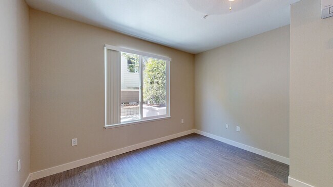 Interior Photo - Almaden Lake Village