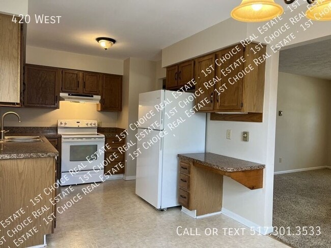 Building Photo - 420 West-